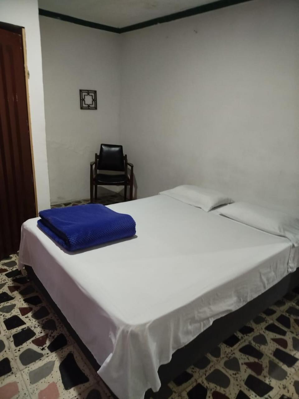 Hostal La 18 Pereira Εξωτερικό φωτογραφία