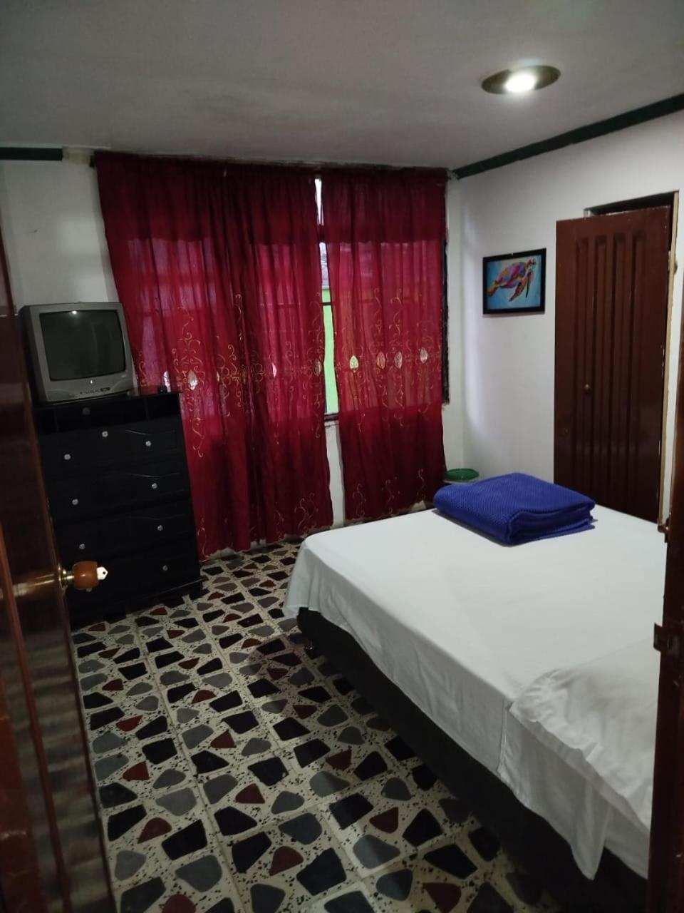 Hostal La 18 Pereira Εξωτερικό φωτογραφία